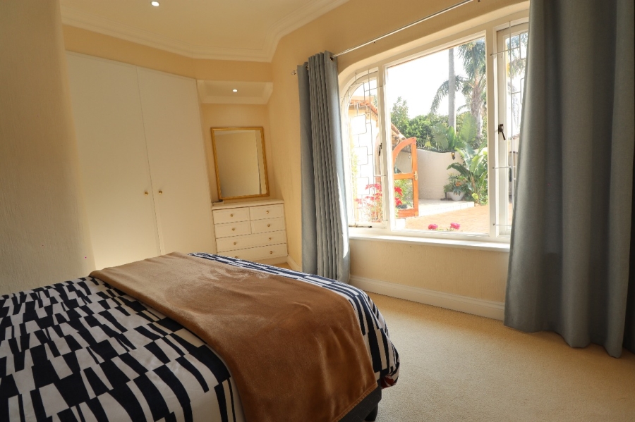 4 Bedroom Property for Sale in Summerstrand Eastern Cape